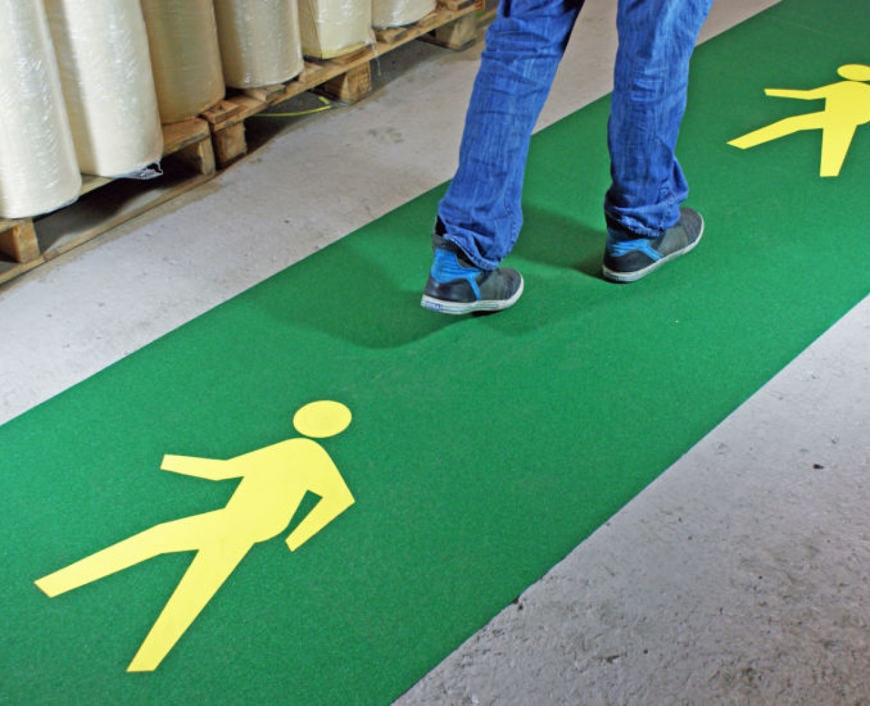 Tough Route - Circular Signs - Image 3